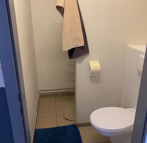 Quarto Estandar Individual, Fauwater