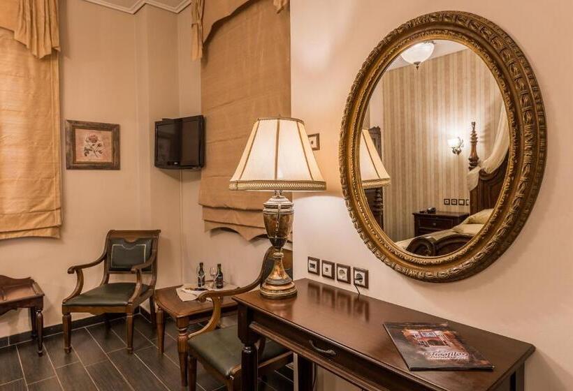 سوییت جونیور, Theofilos Paradise Boutique