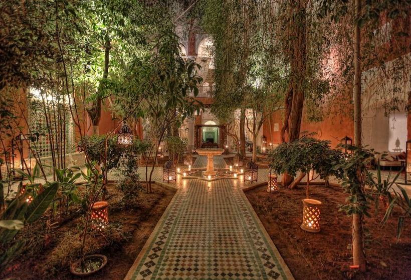سوییت, Riad Kaiss By Anika