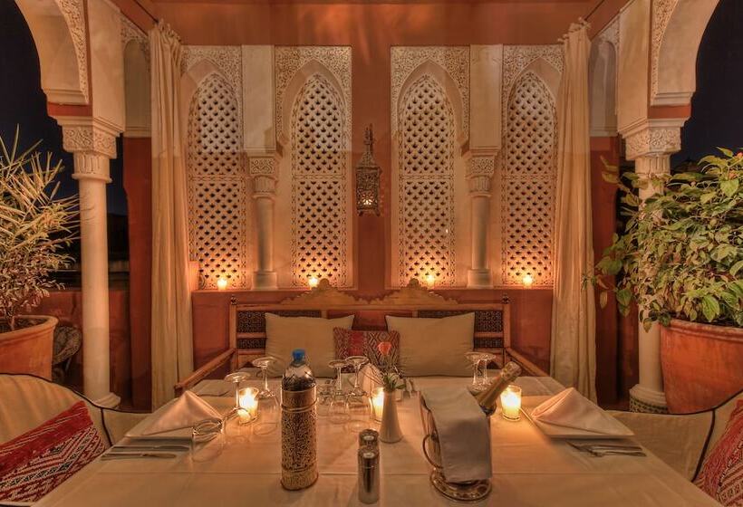 سوییت, Riad Kaiss By Anika