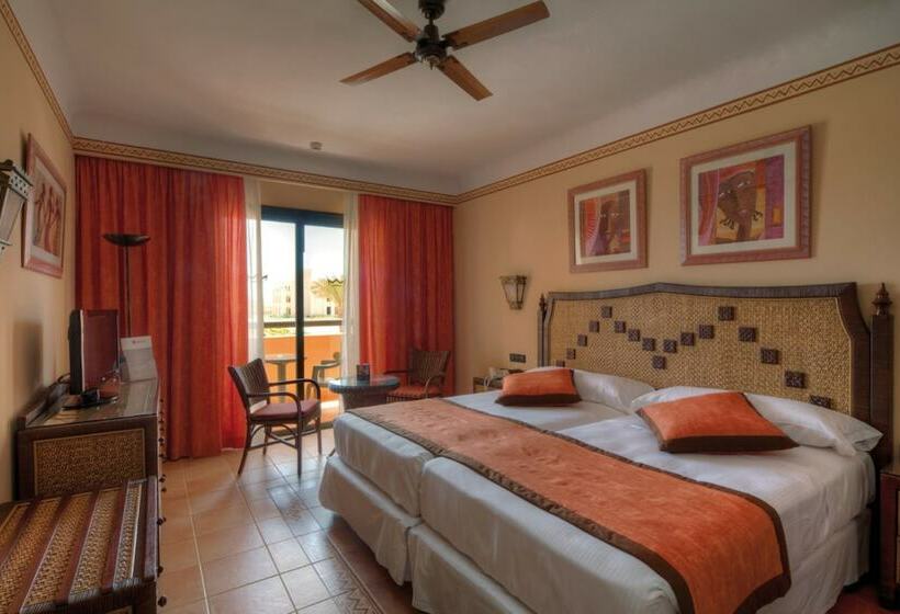 اتاق خانوادگی, Hotel Riu Touareg - All Inclusive