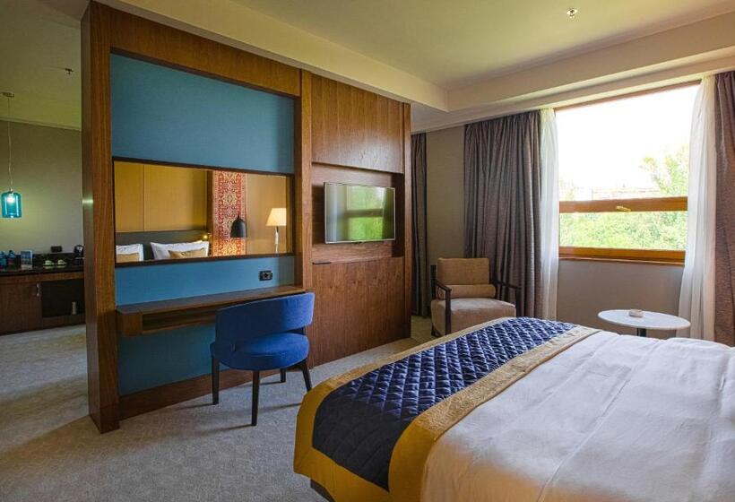 스위트, Radisson Blu Hotel Yerevan