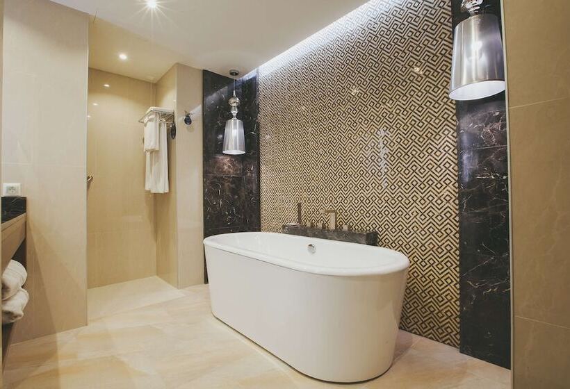 스위트, Radisson Blu Hotel Yerevan