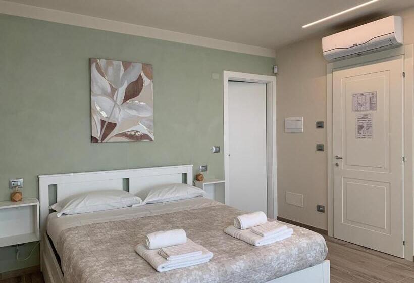 Номер Стандарт с Балконом, B&b La Luce Verde