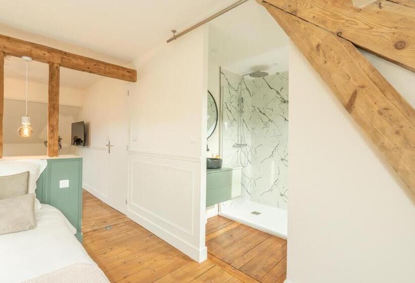 Студия Superior, Laroziere Chambres D’hôtes