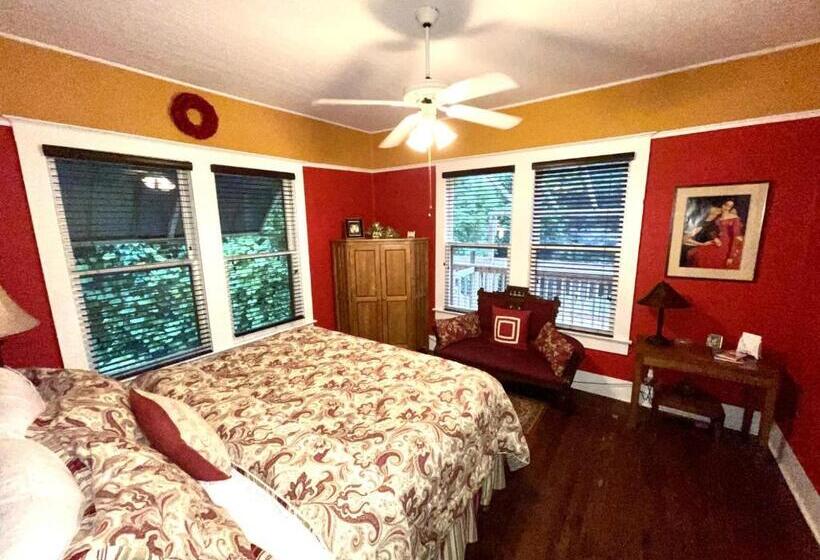 스탠다드 룸 킹사이즈 침대, Grady House Bed And Breakfast