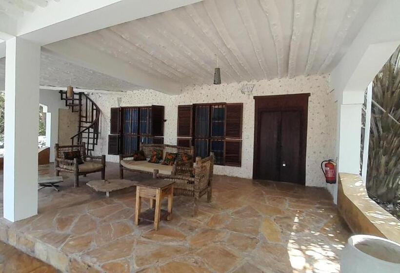 ویلای لوکس 1 خوابه, Kijani Beach Villas