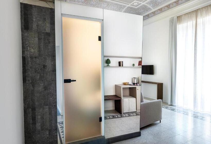 Семейный Номер, Riflessi Acireale Palace Suites
