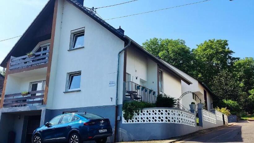 Номер Стандарт с Балконом, Gästezimmer Bernkastel   Gästehaus Barbara