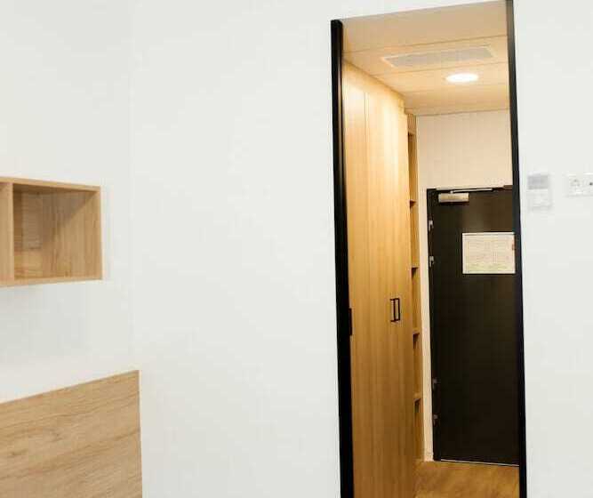 اتاق عادی, Albergue Juvenil Colegio Mayor Galileo Galilei