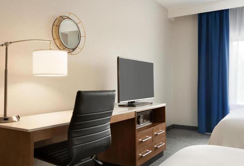 Люкс, Radisson Hotel Ames Conference Center At Isu