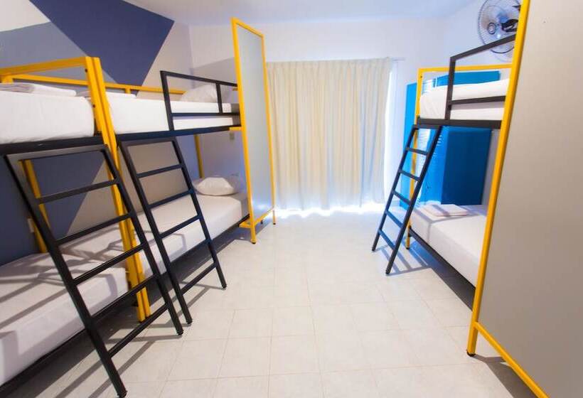 מיטה בחדר משותף, Selina Cancun Downtown