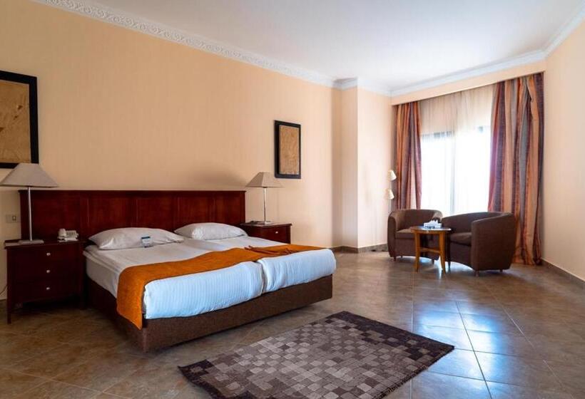 اتاق استاندارد سه نفره, Swiss Inn Plaza Hotel
