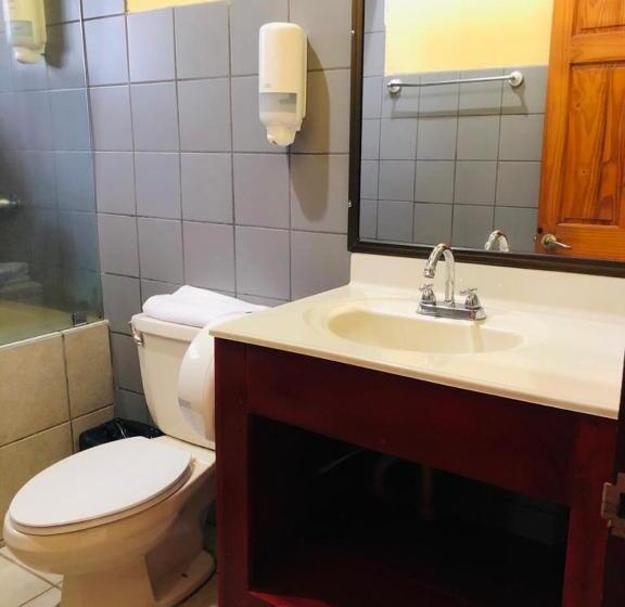 ویلای 3 خوابه, ávita Lodge
