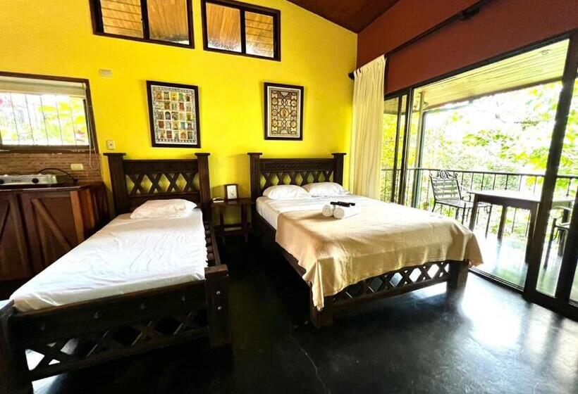 بانگلوی سوپریور, ávita Lodge