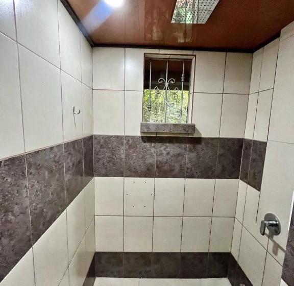 اتاق استاندارد سه نفره, ávita Lodge