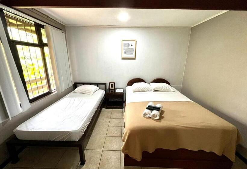 اتاق سوپریور چهار تخته, ávita Lodge