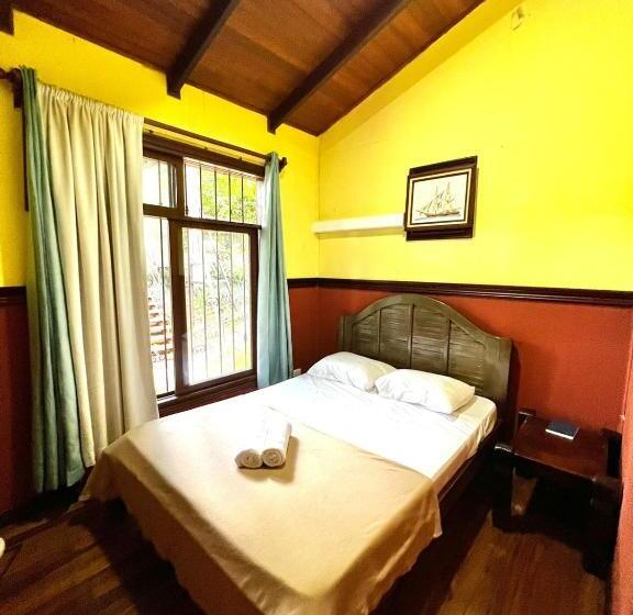 ویلای 3 خوابه, ávita Lodge