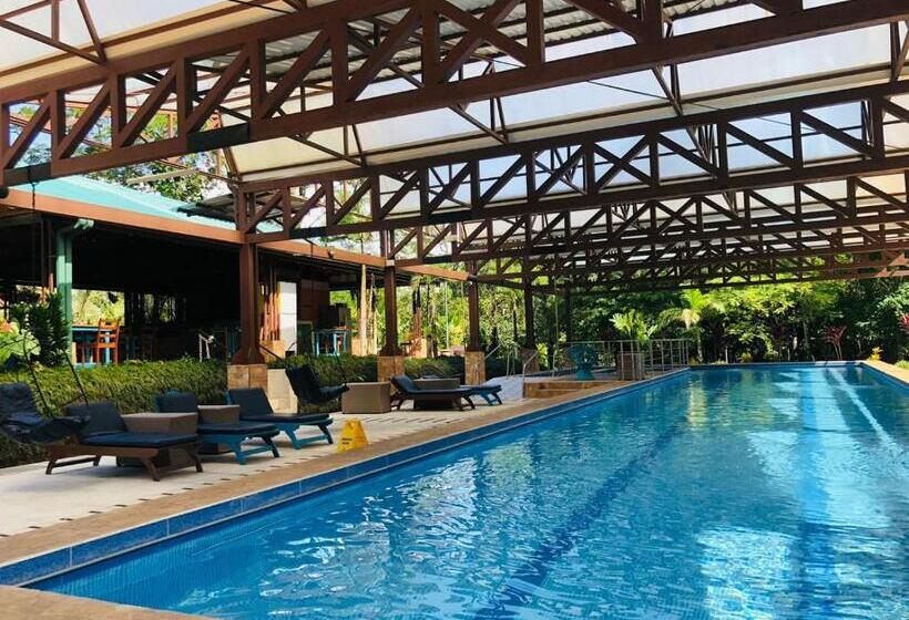 اتاق استاندارد سه نفره, ávita Lodge
