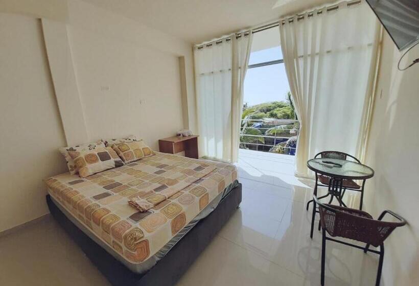 سوییت جونیور با چشم‌انداز استخر, Mau Suite&apartment