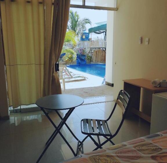 سوییت جونیور با چشم‌انداز استخر, Mau Suite&apartment
