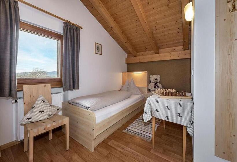 Апартаменты 3 Спальни, Treffhof