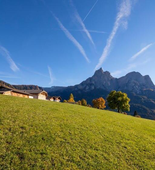 Апартаменты 3 Спальни, Treffhof