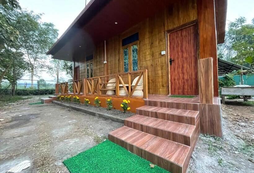 Номер Deluxe с Балконом, Kaziranga Eco Camp