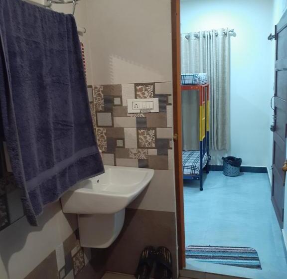 חדר אקונומי לארבעה, Nature Villa Kochi