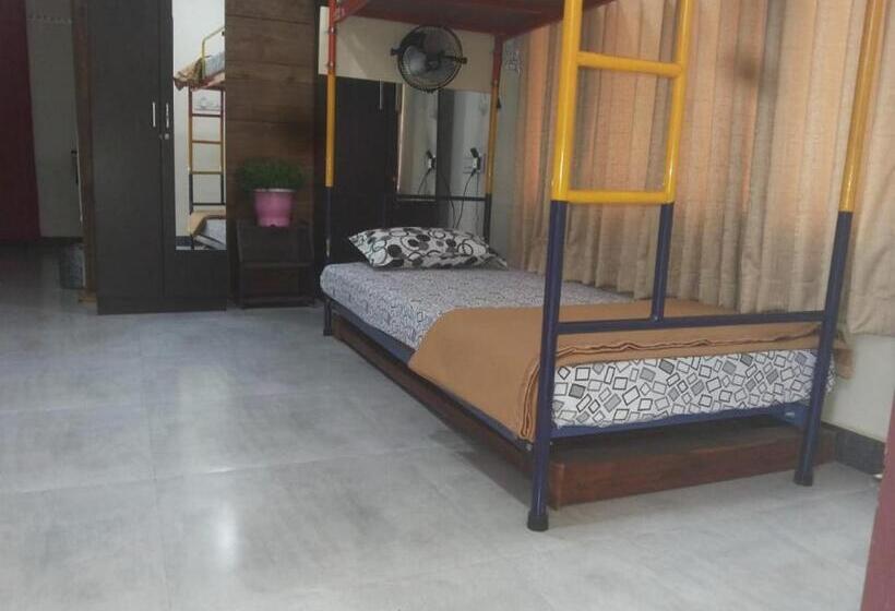 חדר אקונומי לארבעה, Nature Villa Kochi