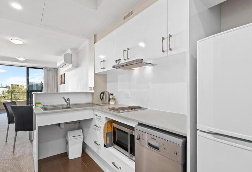 스탠다드 스튜디오, Dolphin Quay Apartments