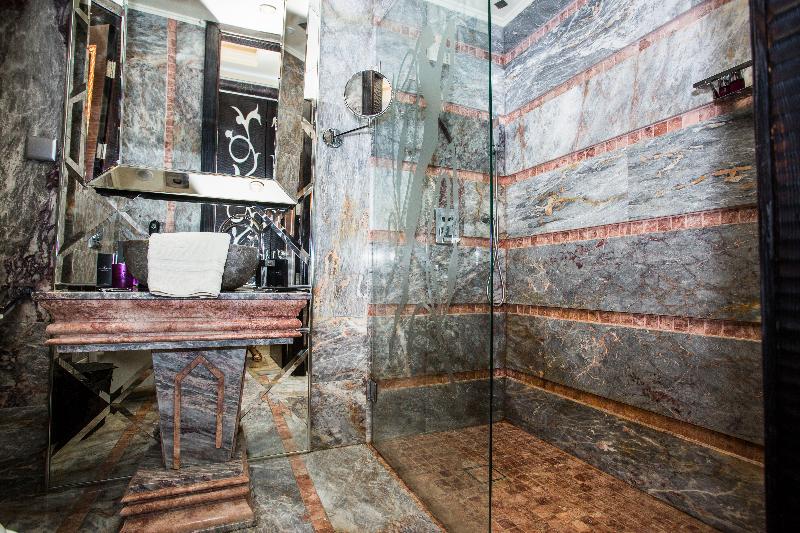 Номер Стандарт Вид на Море, Royal Castle Design & Spa