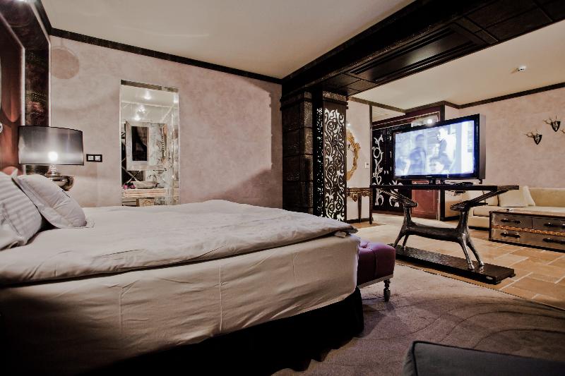Студио Стандарт Вид на Парк, Royal Castle Design & Spa
