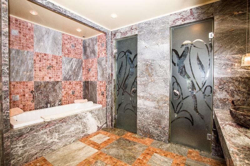 Студия Deluxe, Royal Castle Design & Spa