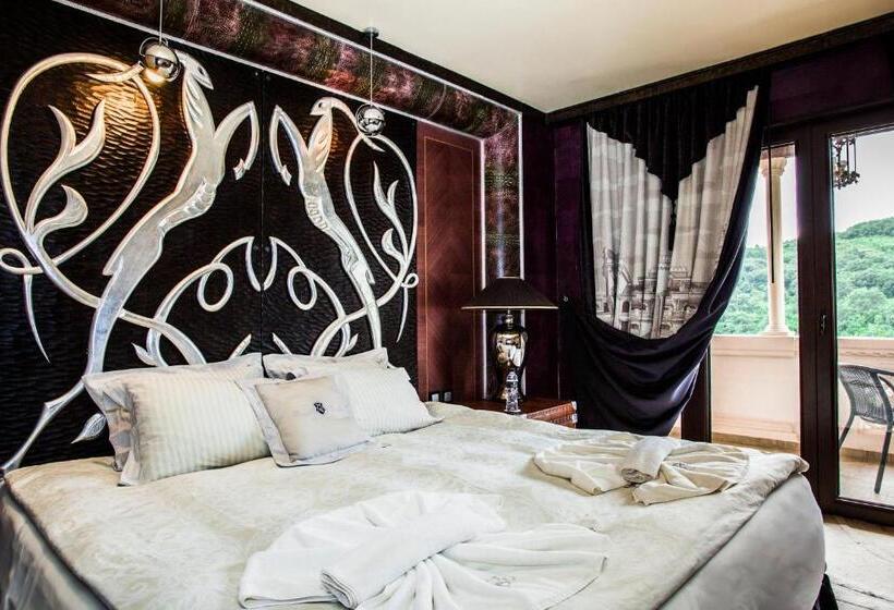 Номер Стандарт Вид на Парк, Royal Castle Design & Spa