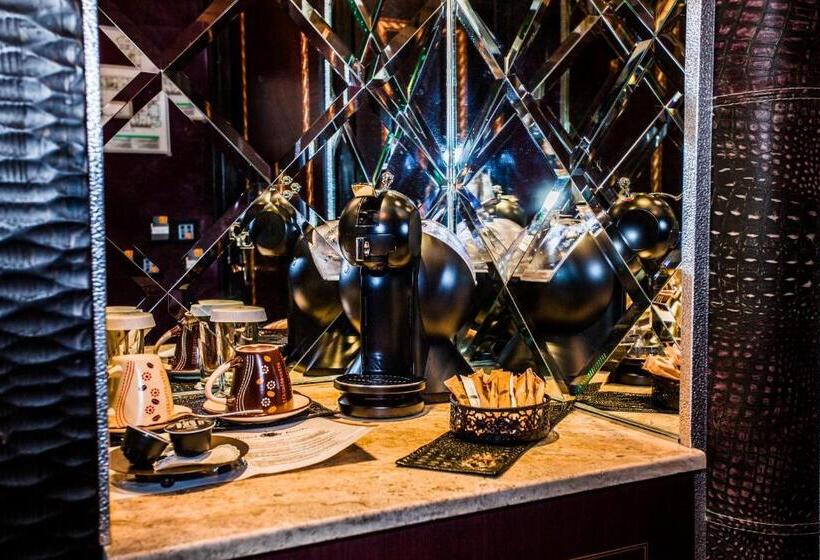 Номер Стандарт Вид на Море, Royal Castle Design & Spa