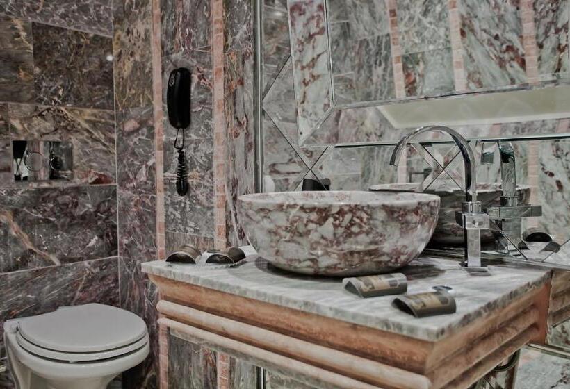 Апартаменты 2 Спальни Вид на Море, Royal Castle Design & Spa
