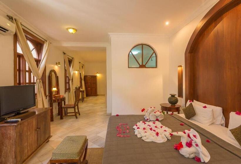 اتاق لوکس با بالکن, The Seyyida Hotel And Spa