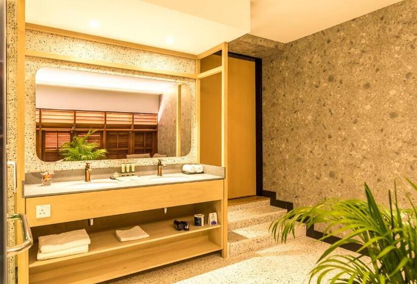 سوئیت با تخت بزرگ, Tien Terrace