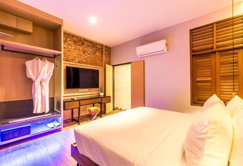 سوئیت با تخت بزرگ, Tien Terrace