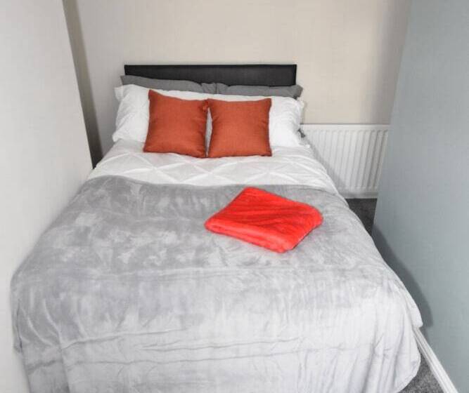 Номер Стандарт Совместная Ванная, Townhouse @ Penkhull New Road Stoke