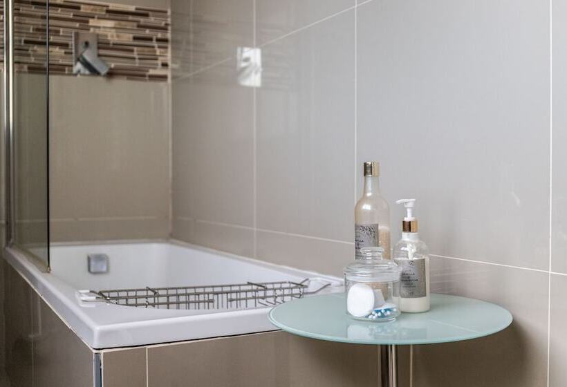 Номер бизнес-класса, Cashmere Suites