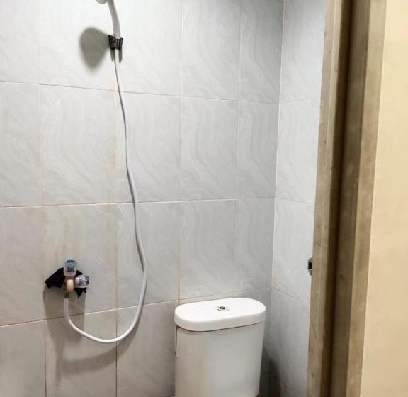 Номер Стандарт, Residence 9 Penjaringan   Caters To Women