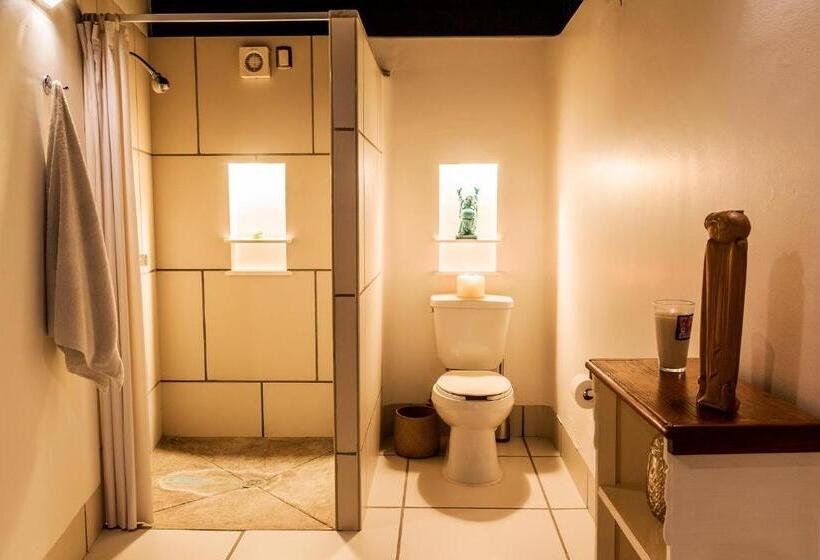 سوئیت با تخت بزرگ, Casa Chu