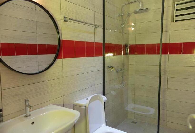 سوییت جونیور, Bnb Hotel Spa