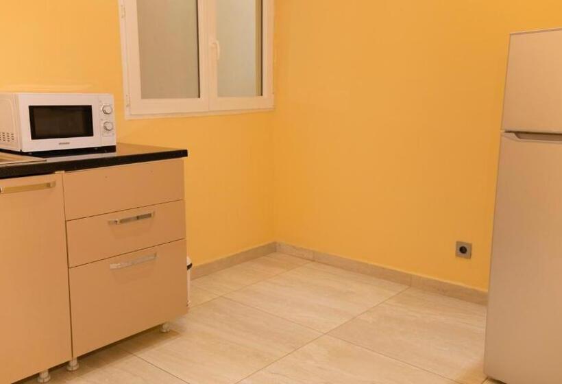 سوییت اجرایی, Bnb Hotel Spa