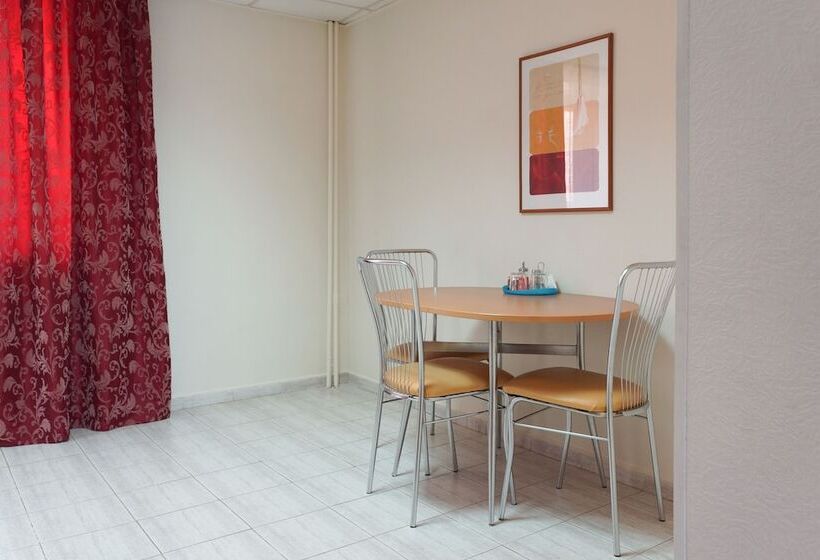 آپارتمان 1 خوابه, City Hotel