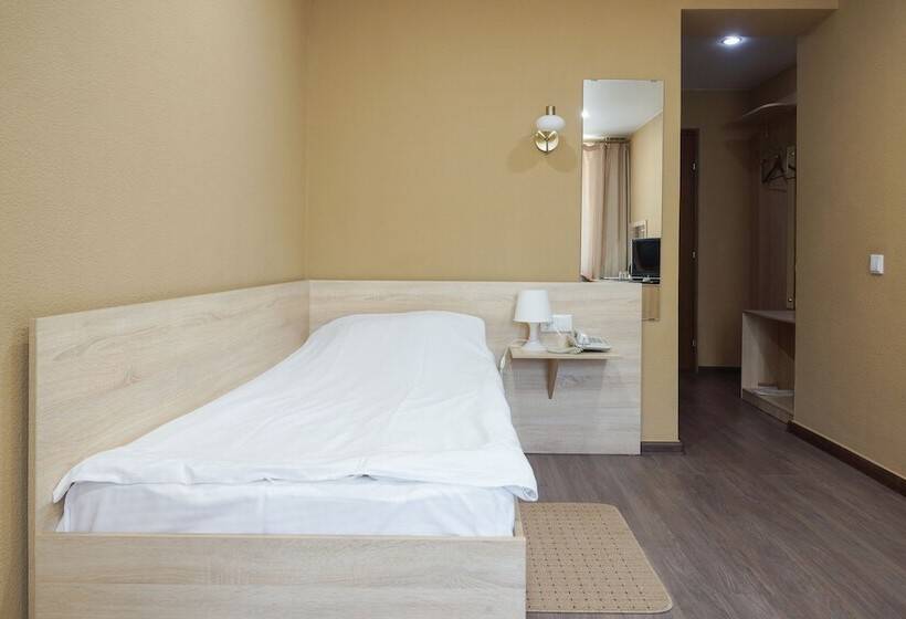 اتاق استاندارد یک نفره, City Hotel