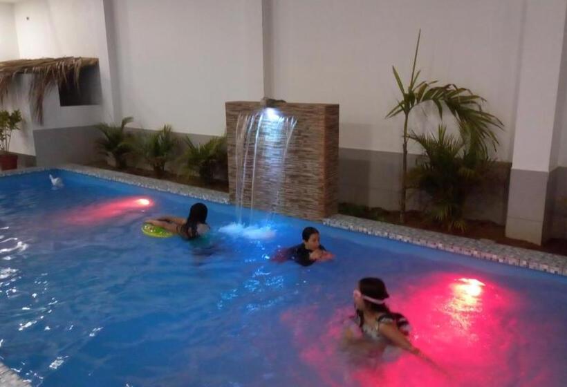 استودیو خانوادگی, Hospedaje Ola Marina
