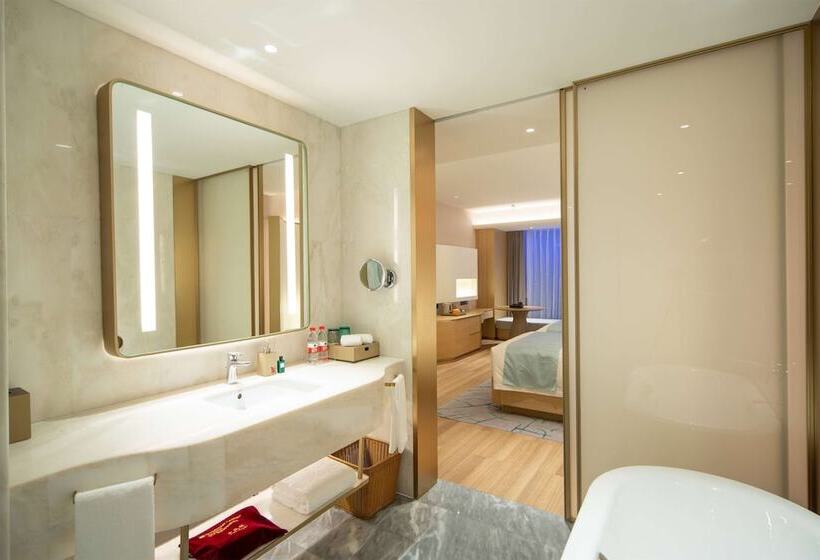 Номер Superior Вид на Сад, Wyndham Garden Jinjiang